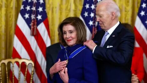 Lộ diện nhân vật khiến Tổng thống Joe Biden “bỏ cuộc chơi”