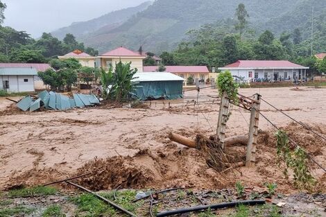 Thủ tướng yêu cầu tập trung khắc phục hậu quả mưa lũ, chủ động phòng chống sạt lở đất