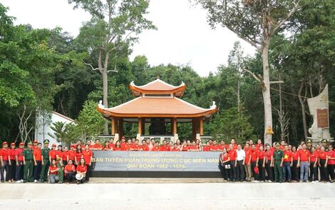 Ban Tuyên giáo Tỉnh uỷ về nguồn nhân kỷ niệm 94 năm Ngày truyền thống ngành Tuyên giáo của Đảng (01/8/1930 - 01/8/2024)