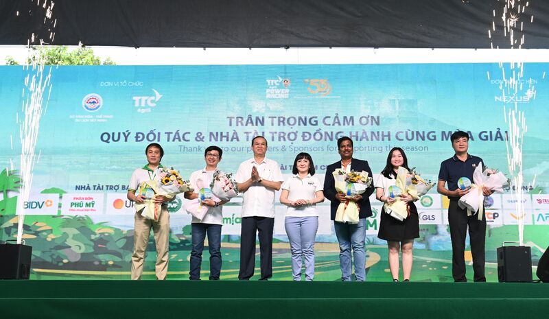 Khai mạc Giải chạy “TTC AgriS - Power Racing 2024”