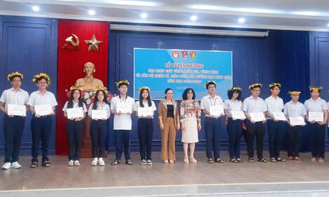 Thành phố Tây Ninh: Tuyên dương học sinh giỏi vòng quốc gia, vòng tỉnh