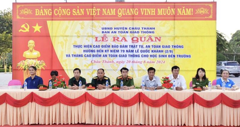 Châu Thành, Tân Châu: Ra quân thực hiện cao điểm bảo đảm trật tự, an toàn giao thông