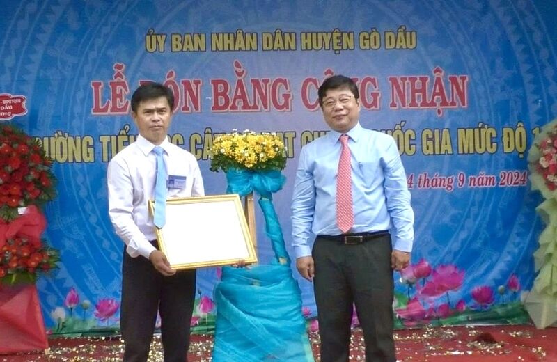 Trường Tiểu học Cây Da đạt chuẩn quốc gia mức độ I