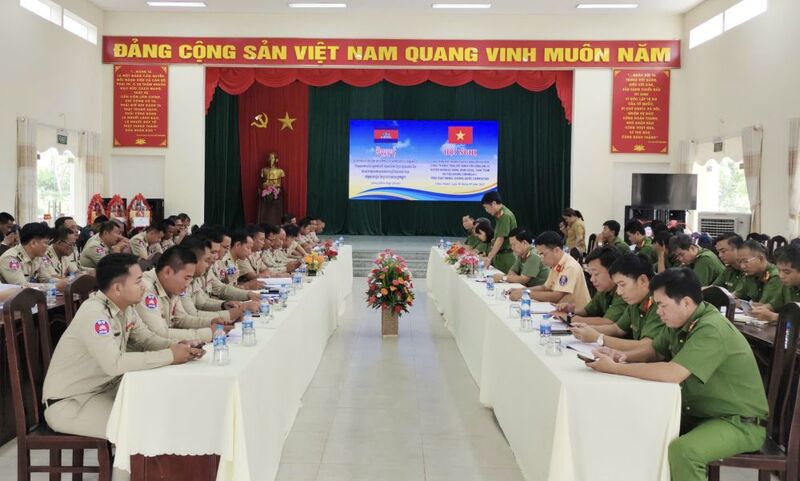 Công an Châu Thành giao ban đối ngoại với Công an các huyện giáp biên