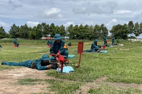 Hoà Thành: Kiểm tra bắn đạn thật cho dân quân tự vệ