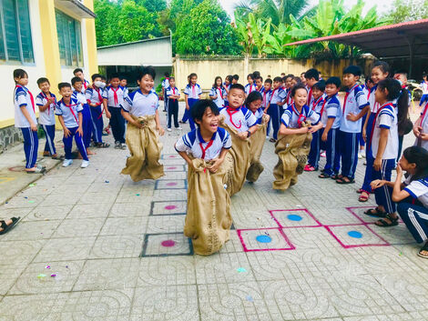 “Em yêu trò chơi dân gian” - Sân chơi lành mạnh, bổ ích