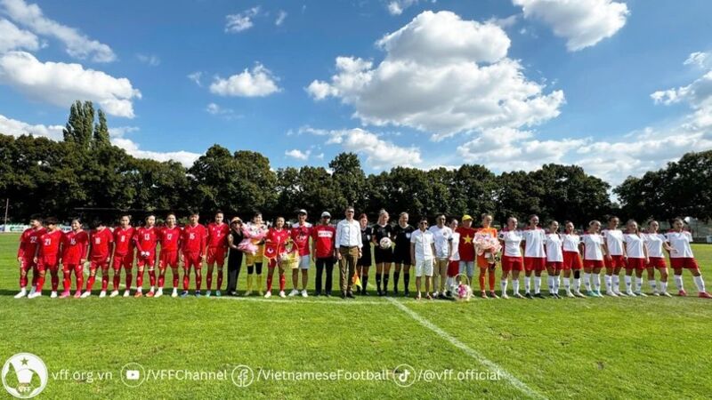 Đội tuyển bóng đá nữ Việt Nam giành chiến thắng trước FK Pardubice (Cộng hòa Séc)