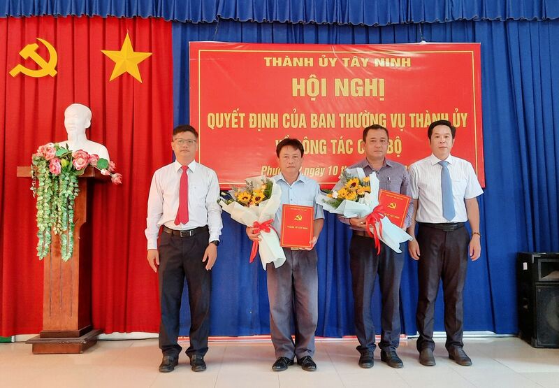 Thành ủy Tây Ninh công bố quyết định về công tác cán bộ