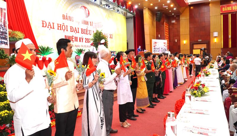 Bài 2: “Không phải đảng viên nhưng tôi kỳ vọng lớn vào Đảng”