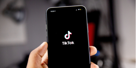 TikTok sẽ gắn nhãn cho các video làm từ AI để chống lừa đảo