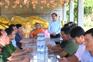 Phó Chủ tịch Thường trực UBND tỉnh: Thăm, chúc mừng lễ Sene Dolta của đồng bào Khmer huyện Châu Thành