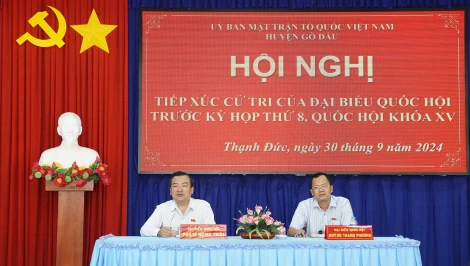 Sáng 30.9, ông Phạm Hùng Thái– Phó Bí thư Thường trực Tỉnh uỷ, Trưởng Đoàn ĐBQH tỉnh Tây Ninh và ông Huỳnh Thanh Phương– Bí thư Huyện uỷ Gò Dầu có buổi tiếp xúc cử tri huyện Gò Dầu trước kỳ họp thứ 8, Quốc hội khoá XV.