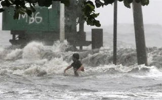 Siêu bão mới đang hướng thẳng về phía Philippines, liệu Việt Nam có bị ảnh hưởng?