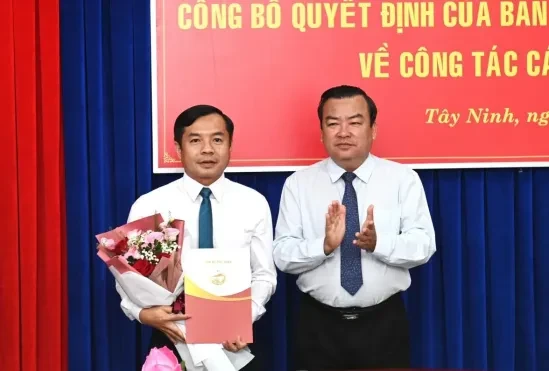 Công bố quyết định của Ban Thường vụ Tỉnh uỷ về công tác cán bộ