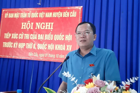 Đại biểu Quốc hội Huỳnh Thanh Phương tiếp xúc cử tri huyện Bến Cầu