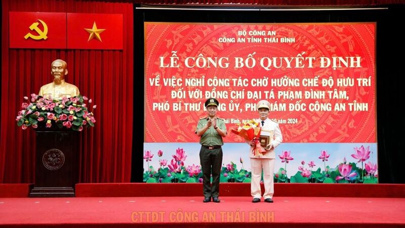 Công bố quyết định của Bộ trưởng Bộ Công an về công tác cán bộ