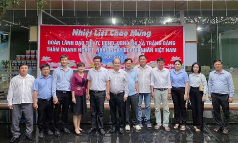 Các địa phương thăm, chúc mừng doanh nghiệp