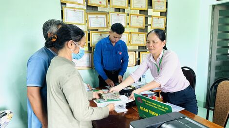 Xã Bình Minh: Giải ngân hơn 2,3 tỷ đồng cho các hộ nghèo và người lầm lỡ