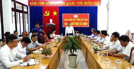 Ngày 17.10, ông Nguyễn Xuân Hiền– Giám đốc Ngân hàng Nhà nước (NHNN) Việt Nam chi nhánh Tây Ninh chủ trì hội nghị giao ban đánh giá kết quả hoạt động tín dụng quý III.2024 và triển khai một số nhiệm vụ trọng tâm quý IV.2024.