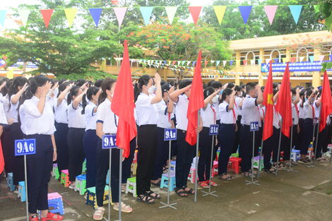 Bài cuối: “Dân chủ nhưng trò phải kính thầy, thầy phải quý trò”