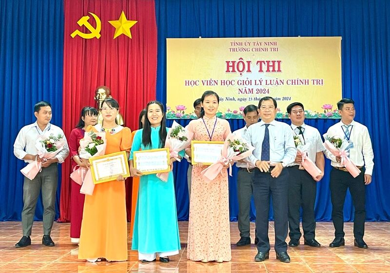 Trường Chính trị Tây Ninh: Tổ chức hội thi Học viên học giỏi lý luận chính trị