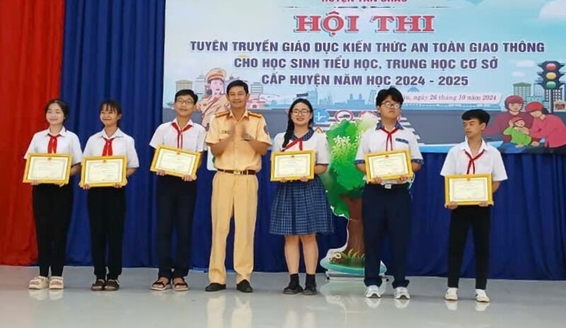 Tân Châu: Tổ chức hội thi tuyên truyền giáo dục kiến thức an toàn giao thông