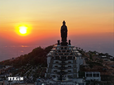 Cửa ngõ Tây Nam vươn mình: Tây Ninh thành điểm nhấn trên bản đồ du lịch