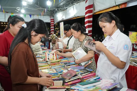 “Hội sách kí- lô miền Nam” thu hút độc giả Tây Ninh