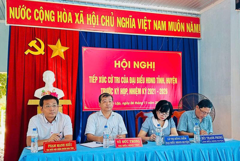 Đại biểu HĐND tỉnh, huyện tiếp xúc cử tri xã Tân Lập, huyện Tân Biên