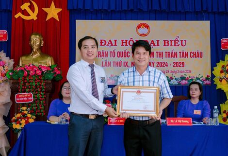 Nông dân nỗ lực học tập và làm theo Bác