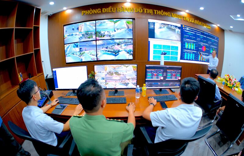 Tập trung thực hiện tốt hai khâu đột phá