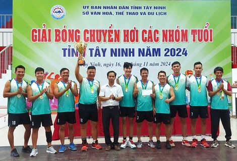 Kết thúc Giải bóng chuyền hơi các nhóm tuổi tỉnh Tây Ninh 2024