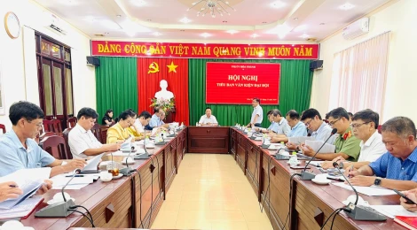 Họp Tiểu ban Văn kiện Đại hội XIII Đảng bộ thị xã Hoà Thành