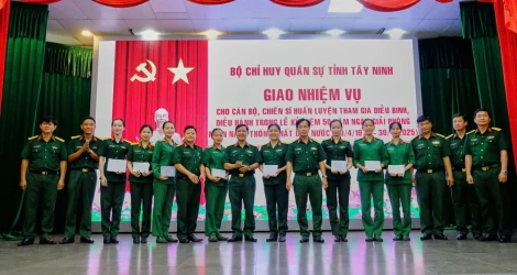 Bộ CHQS tỉnh: Giao nhiệm vụ cho cán bộ, chiến sĩ tham gia huấn luyện diễu binh