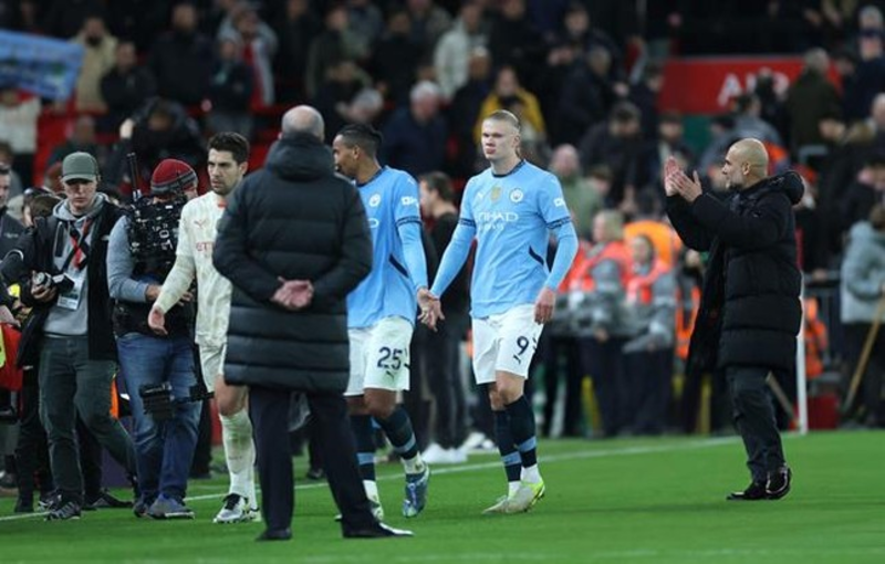 HLV Pep Guardiola thừa nhận Man City hiện tại không thể đối phó với các đội bóng mạnh