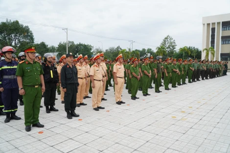 Tây Ninh ra quân thực hiện đợt cao điểm tấn công trấn áp tội phạm, bảo đảm an ninh, trật tự tết Nguyên đán Ất Tỵ năm 2025