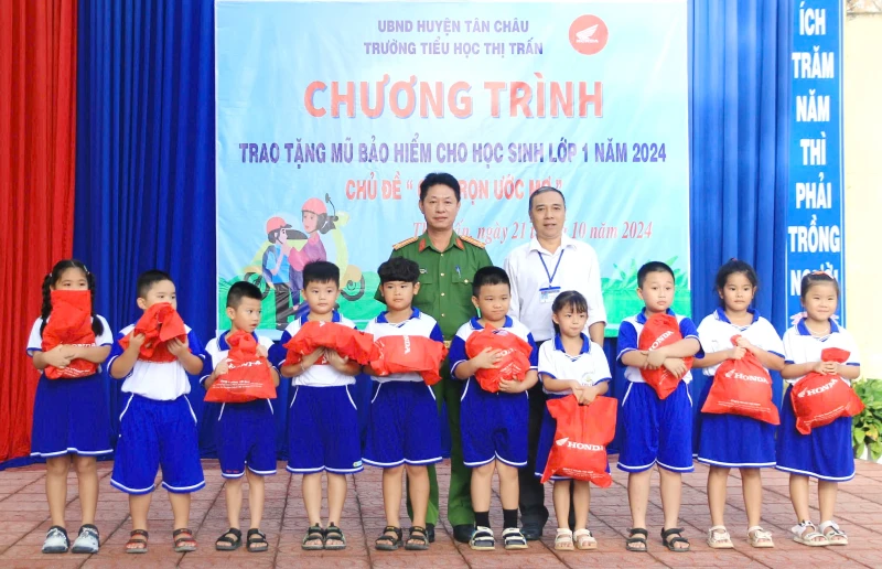 Tân Châu: Tăng cường công tác bảo vệ, chăm sóc và giáo dục trẻ em