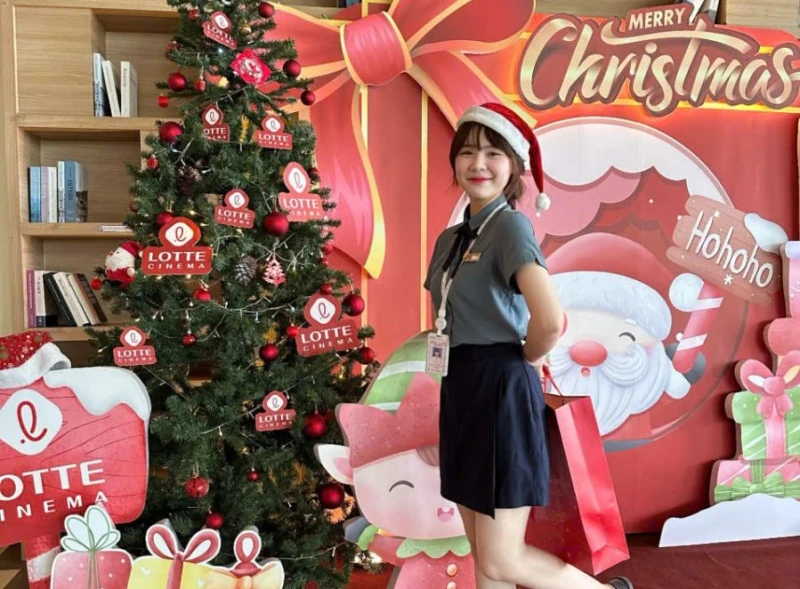 Cây thông Noel cao 15m tại TTC Plaza Tây Ninh