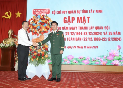 Họp mặt kỷ niệm 80 năm thành lập Quân đội Nhân dân Việt Nam