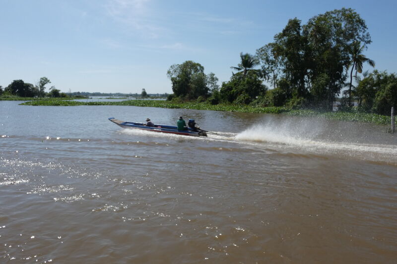 Mùa nghiêng đồng đổ nước ra sông