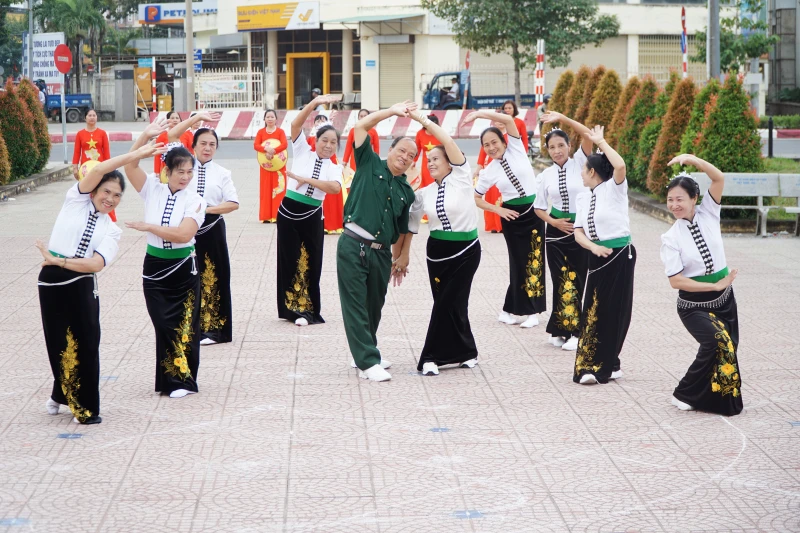 Tân Châu: Giao lưu văn nghệ, thể dục dưỡng sinh mừng năm mới