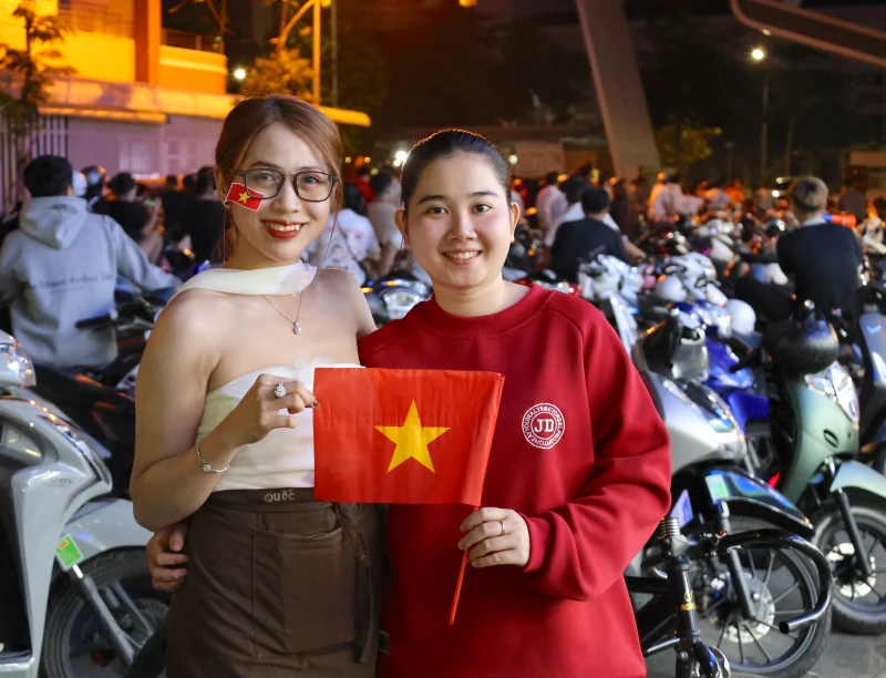 Người dân Tây Ninh xuống đường ăn mừng Việt Nam vô địch ASEAN Cup 2024