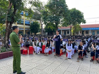 Công an huyện Tân Châu tuyên truyền phòng, chống cháy nổ, an toàn giao thông và các tệ nạn xã hội