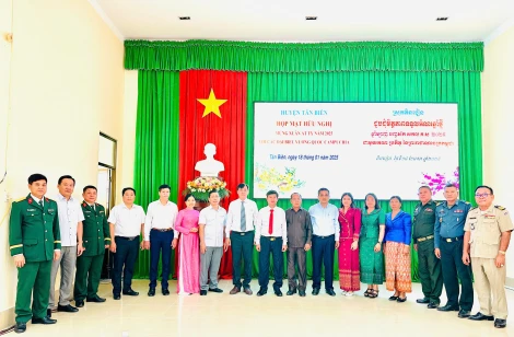 Tân Biên: Họp mặt hữu nghị mừng Xuân Ất Tỵ năm 2025 với các huyện giáp biên thuộc Vương Quốc Campuchia