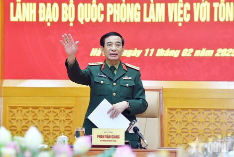 Bộ trưởng Phan Văn Giang chủ trì Hội nghị lãnh đạo Bộ Quốc phòng làm việc với Tổng cục Chính trị Quân đội nhân dân Việt Nam