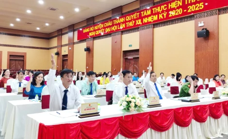 Thông qua Đề án tổ chức lại các cơ quan chuyên môn thuộc UBND huyện