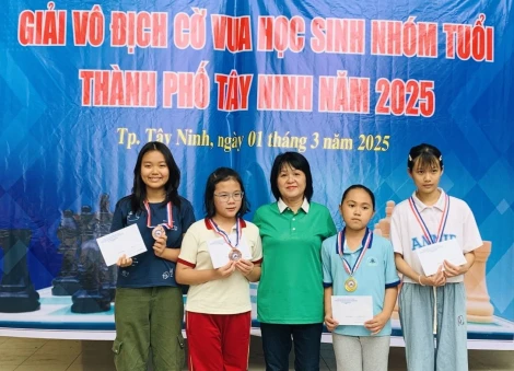 Thành phố Tây Ninh: Hơn 140 kỳ thủ tham gia Giải vô địch Cờ vua học sinh các nhóm tuổi