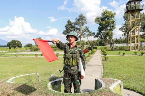 Mùa nắng trên trận địa phòng không Sư đoàn 5