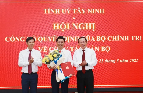 Bộ Chính trị chuẩn y đồng chí Nguyễn Mạnh Hùng giữ chức Bí thư Tỉnh uỷ Tây Ninh