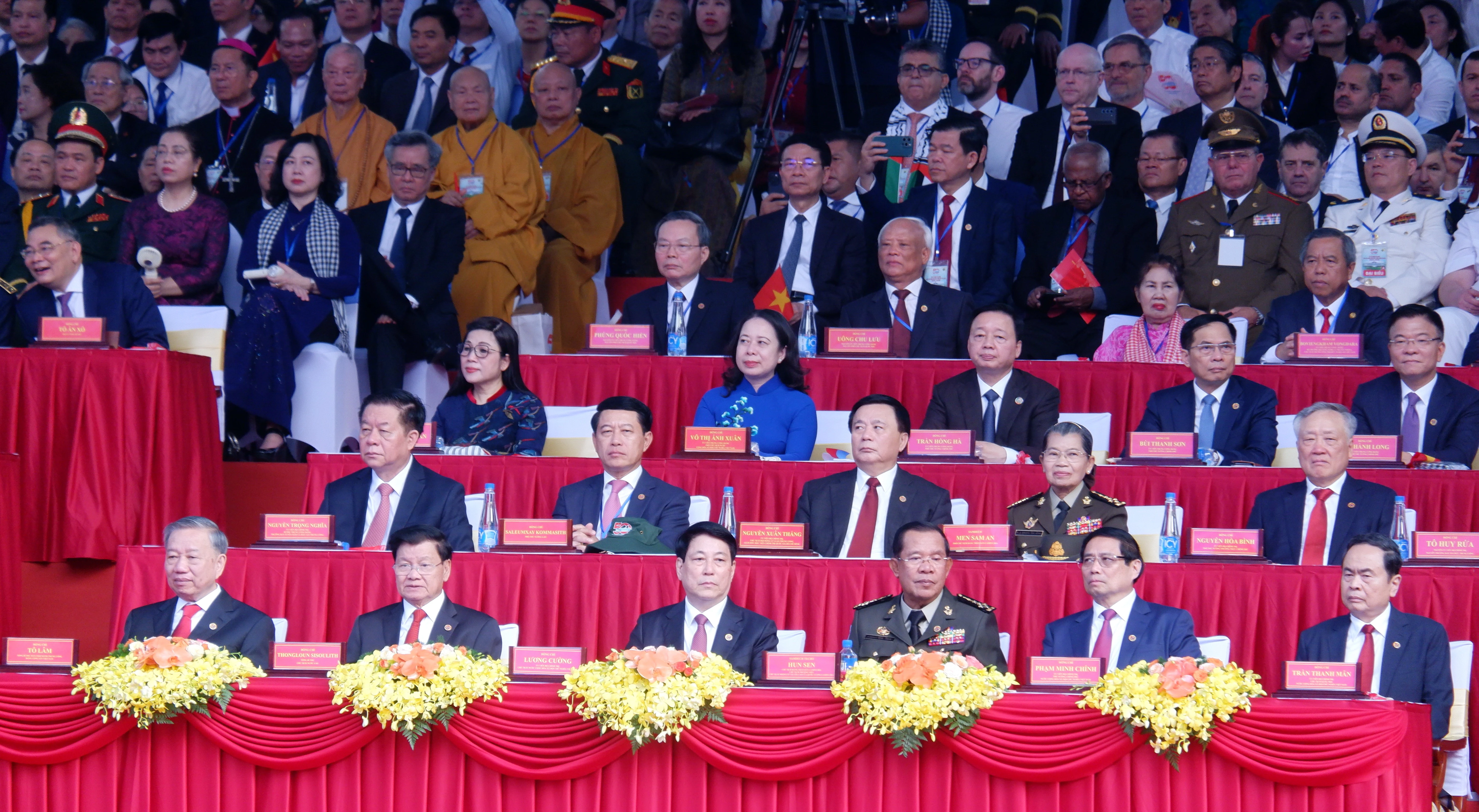 Đại biểu tham dự lễ kỷ niệm.